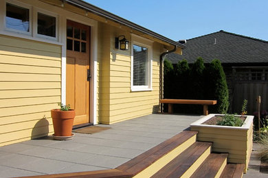 Inspiration for a craftsman deck remodel in Seattle