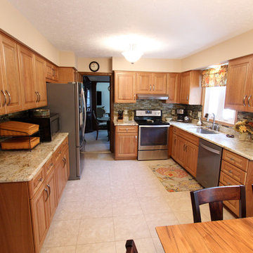 Refaced Lower Existing Cabinets, New Upper Wall Cabinets and Glass Backsplash