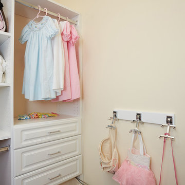 Traditional Kids Closet