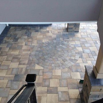 Circular paver inlay