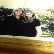 Julie Thomas's photo