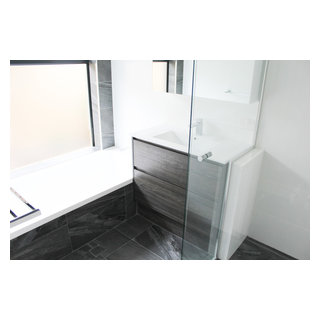 Canning Vale Main Bathroom Renovation - Modern - Bathroom - Perth - by On The Ball Bathrooms ...