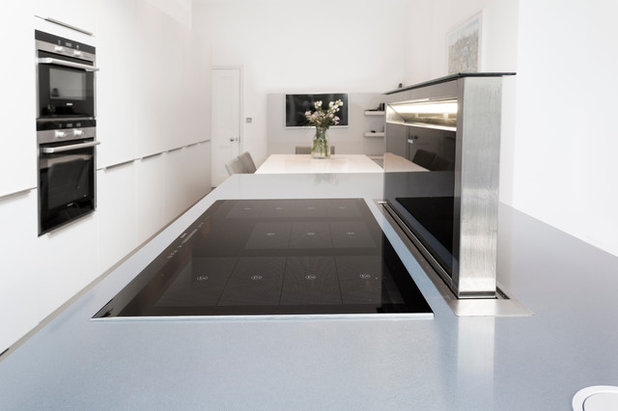 Contemporary Kitchen by LWK London Kitchens