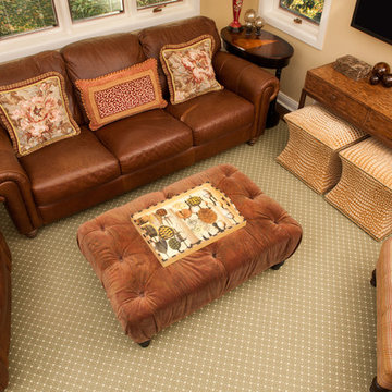 COLLECTOR LIVING ROOM