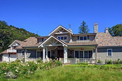 Example of an arts and crafts exterior home design in San Francisco