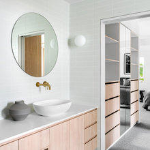 white modern queenslander