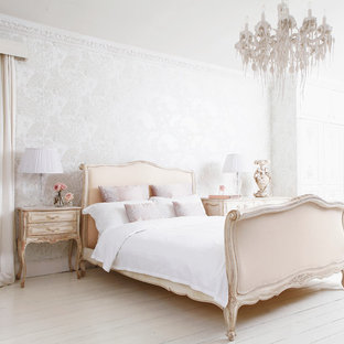 Imagen de dormitorio romántico de tamaño medio