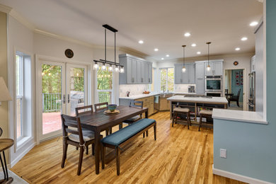 Example of a dining room design in Other