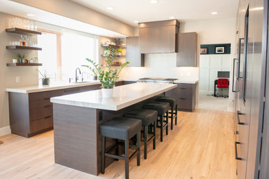 Kitchen - modern kitchen idea in Salt Lake City