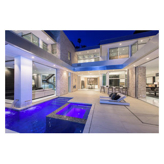 Readcrest - Contemporary - Pool - Los Angeles - by Jacqueline Kleinberg ...