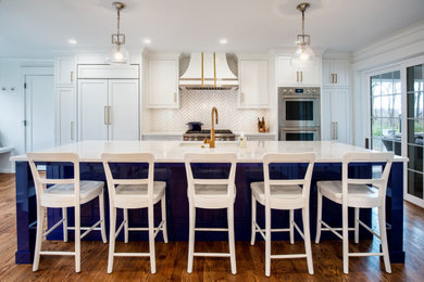 Kitchen - transitional kitchen idea in Cincinnati