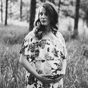Alexandra Rose Bush's photo