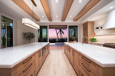 Example of a kitchen design in Miami