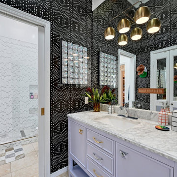 Rising Hills Shared Bath