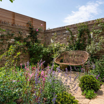 Naturalistic Wildlife Courtyard Garden