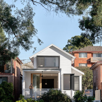 Tee View House
