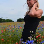 Tia Schuberts foto