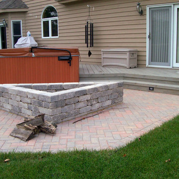 Spa Deck, Patio w/ Fire Pit, and Screen Porch in North Chicago Suburbs