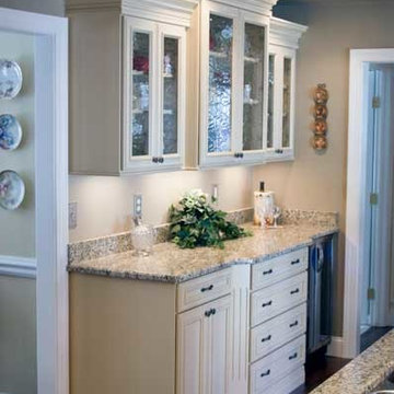 White and Honey | Haas Cabinet