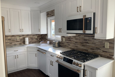 Inspiration for a contemporary kitchen remodel in New York