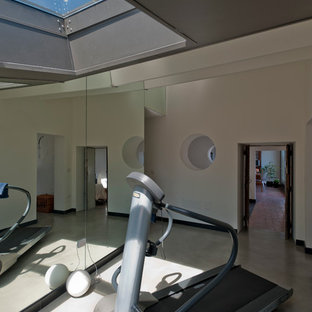 他の地域のコンテンポラリースタイルのおしゃれなホームジムの写真