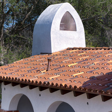 Malibu Hills, CA | Orange Innovations | Santorini Villa over Malibu Lake