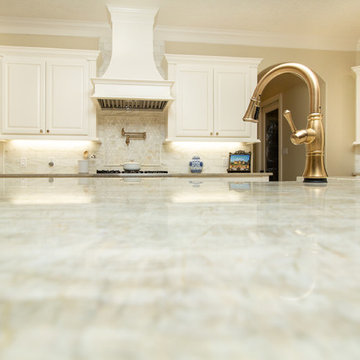 Wellspring Lake - Kitchen
