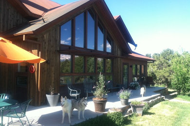 Example of a minimalist home design design in Denver