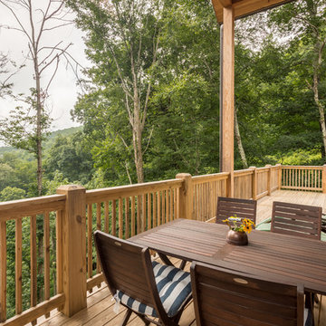Rustic Retreat in Lost Creek