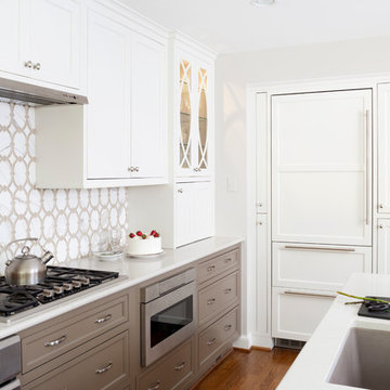 Brocade Oval Kitchen Backsplash