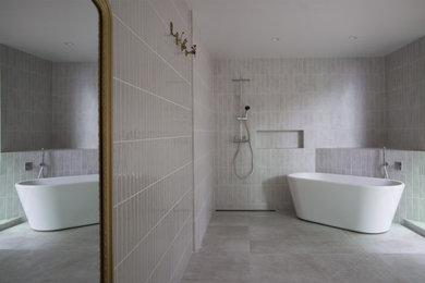 名古屋にあるトラディショナルスタイルのおしゃれな浴室の写真