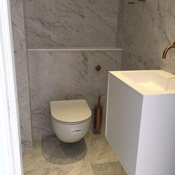 Badeværelse i italiensk, klassisk Carrara marmor