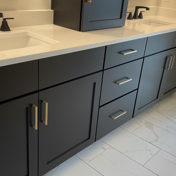 Black Paint and Light White Oak Kitchen Design