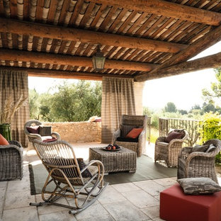 東京23区のカントリー風おしゃれなテラス・中庭 (張り出し屋根) の写真