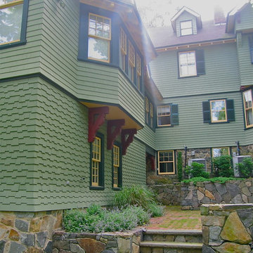 Victorian Carriage House