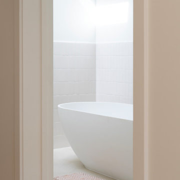 How to Catch the Sky - Bathroom