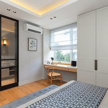 Gordon desk