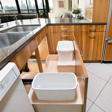 Custom Cabinet Drawers & Pull-Out Systems