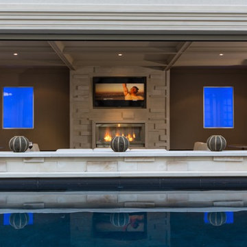Luxurious Lakeshore Resort