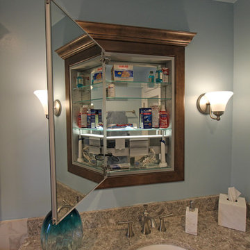 A Traditional Bath with Extras - Dearborn, MI
