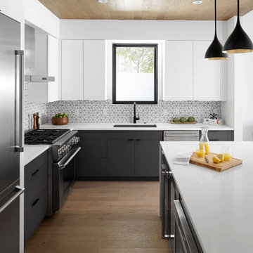 Travis Heights Bright & Clean Modern Single Family: Kitchen