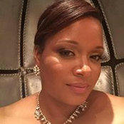 Heather Willis-Hunter's photo