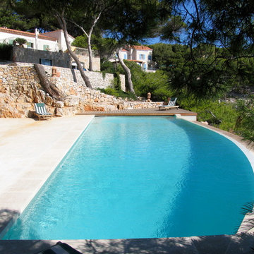 PISCINE A DEBORDEMENT