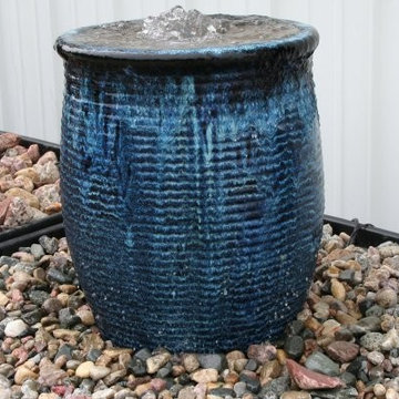 Fountainscapes: Bubbling Boulder, Spilling Urns, and Other Vignette Fountains