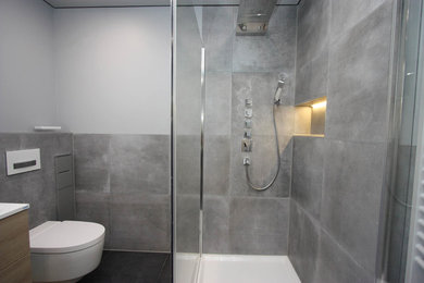 Mittelgroßes Modernes Badezimmer in München