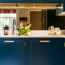 32 Kitchen Handle Designs That Could Elevate Your Cabinets