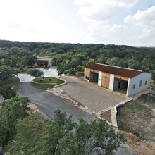 Modern Hill Country Retreat