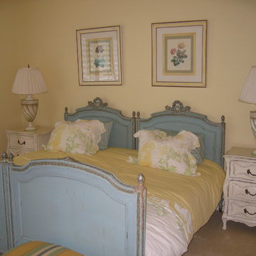 TWINS TOGETHER - ANTIQUE FRENCH BEDS