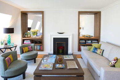 Design ideas for a contemporary living room in London.