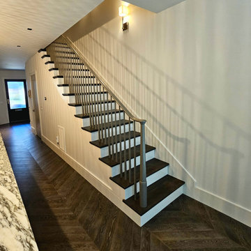 Project #112 | Traditional Staircase with Continuous Rail System
